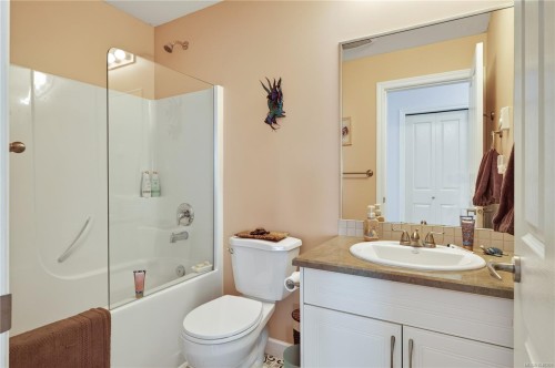 #110-830 Varsity Way, Nanaimo, BC 