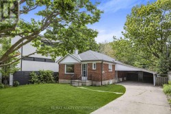 15 DELROY DRIVE  Toronto, ON M8Y 1M8