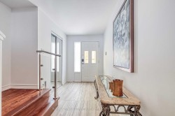 44-26 Nebula Star Way  Toronto, ON M2J 1M8