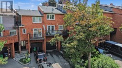 1230 CORNERBROOK PLACE  Mississauga, ON L5C 3J4