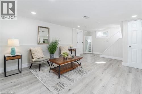 98 Duncombe Drive, Hamilton, ON 