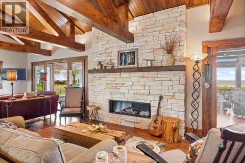 16660 Couture Beach, Lakeshore, ON 