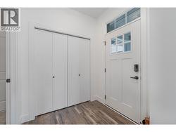 Entry on Main level - 