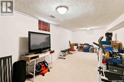 6 Murphy Crescent, Saskatoon, SK 