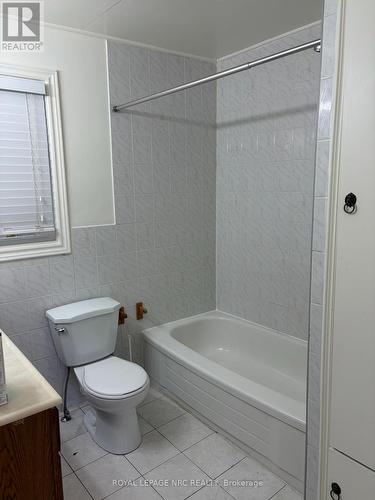 Main floor 4 pc bath - 42 North Street, St. Catharines (Downtown), ON 