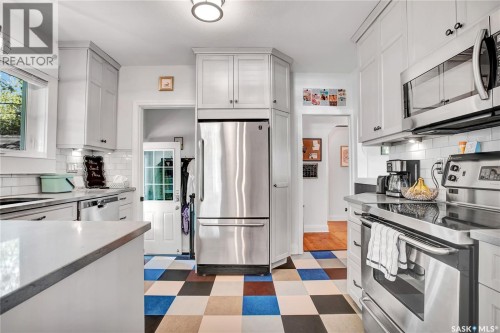 930 6Th Avenue N, Saskatoon, SK 