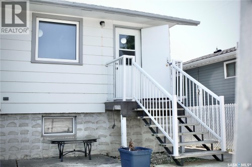 110 Arnason Crescent, Saskatoon, SK 