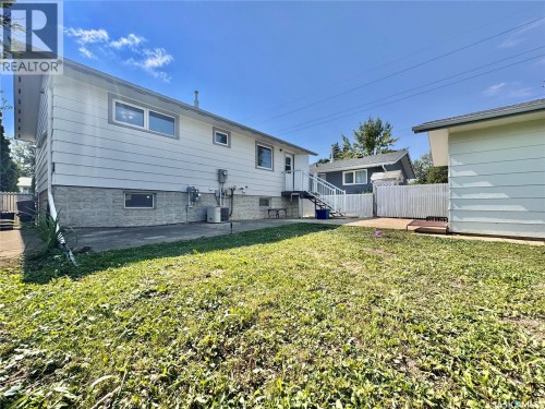 110 Arnason Crescent, Saskatoon, SK 
