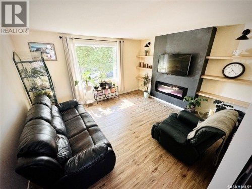 110 Arnason Crescent, Saskatoon, SK 