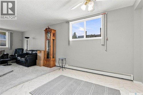 2 111 St Lawrence Crescent, Saskatoon, SK 