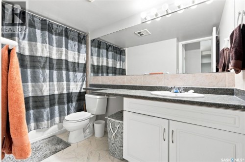 2 111 St Lawrence Crescent, Saskatoon, SK 