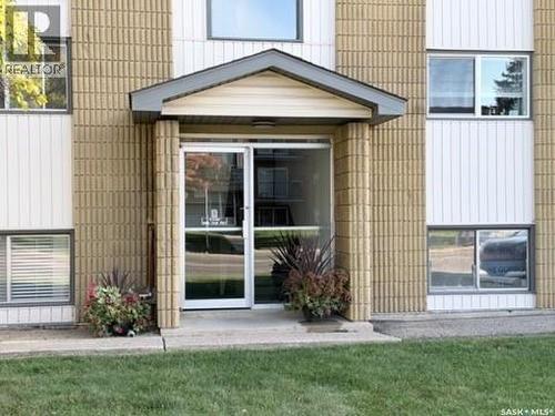2 111 St Lawrence Crescent, Saskatoon, SK 
