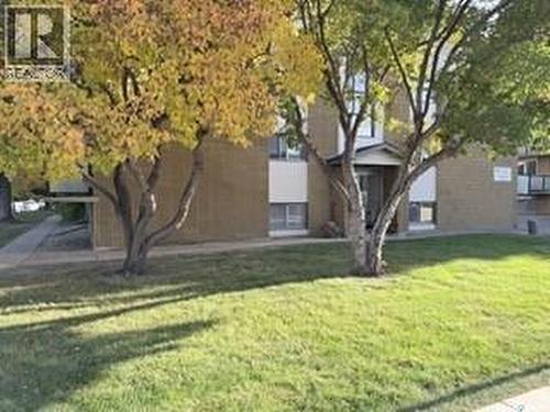 2 111 St Lawrence Crescent, Saskatoon, SK 