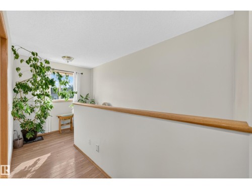 1223 Gillespie Cr Nw, Edmonton, AB 