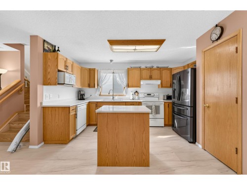 1223 Gillespie Cr Nw, Edmonton, AB 