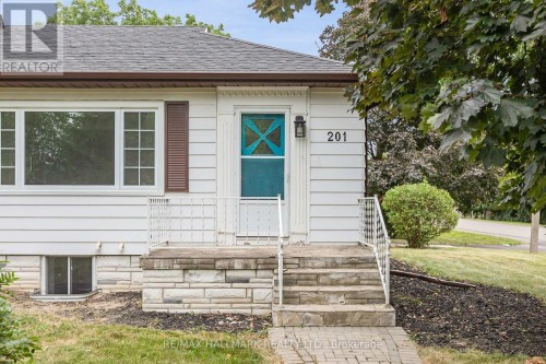 UPPER - 201 HIGH STREET , Whitby, Ontario L1N 5H5 3