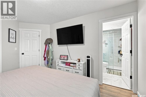 107 Hall Crescent, Saskatoon, SK 