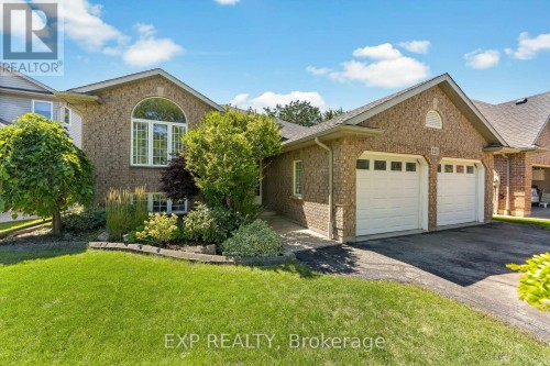 120 REDWOOD COURT  Welland (N. Welland), ON L3C 7C4