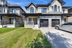 9 ALAN WILLIAMS TRAIL  Uxbridge, ON L9P 0R5