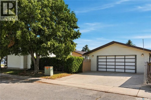 163 Heggie Court, Saskatoon, SK 