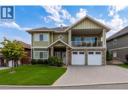 460 AZURE Place Unit# 27 Kamloops, BC V2E 0A9