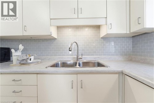 30 Hugo Crescent Unit# 110, Kitchener, ON 