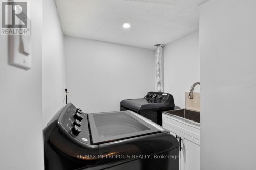 BSMT - 32 SUMMERLEA STREET , Markham, Ontario L3S 4H7 3