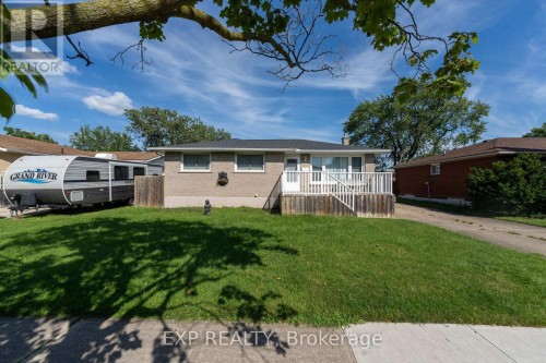 7040 WARDEN AVENUE  Niagara Falls (Arad/Fallsview), ON L2G 5P5