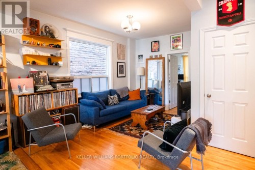 MAIN FL - 184 FRANKLIN AVENUE , Toronto, Ontario M6P 3Y8 4
