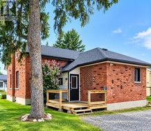 10 MARY STREET Brockton, ON N0G 2V0
