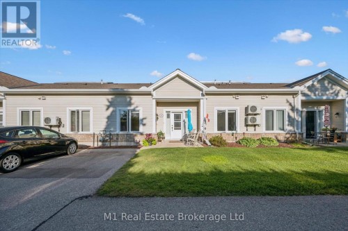 104 - 760 WOODHILL DRIVE  Centre Wellington (Fergus), ON N1M 3W5