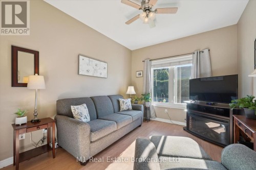 104 - 760 Woodhill Drive, Centre Wellington (Fergus), ON 