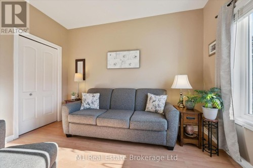 104 - 760 Woodhill Drive, Centre Wellington (Fergus), ON 