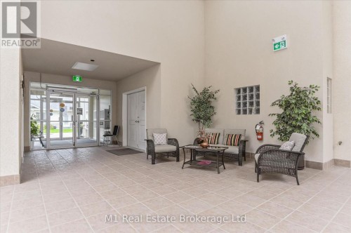 104 - 760 Woodhill Drive, Centre Wellington (Fergus), ON 