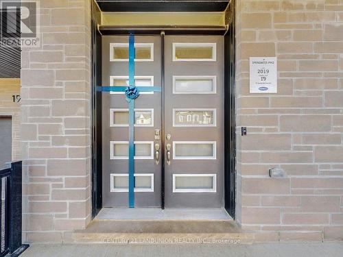 19 Spring Oak Crescent, Markham, ON 