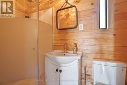 Bunkie Washroom - 
