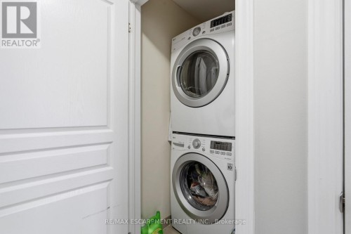 25 Hiscott Drive, Hamilton, ON 