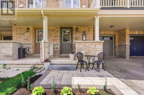 25 Hiscott Drive, Hamilton, ON 