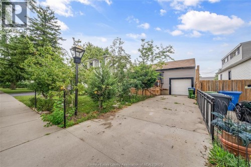 2616 Parent, Windsor, ON 