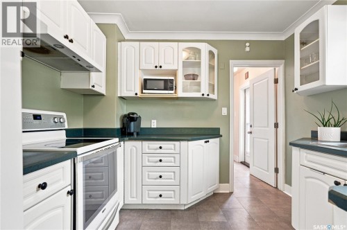 1502 Lorne Avenue, Saskatoon, SK 