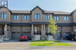 1090 LOCKIE DRIVE  Oshawa, ON L1L 0R9