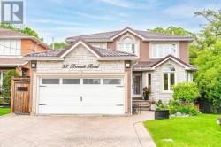 37 BENNETT ROAD  Toronto, ON M1E 3Y1