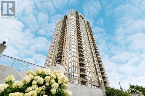 1006 - 545 ST LAURENT BOULEVARD  Ottawa, ON K1K 4H9