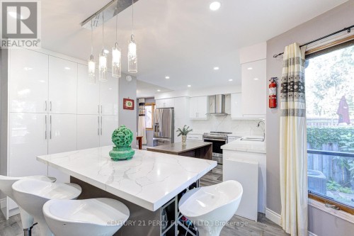 1042 Wetherby Lane, Mississauga, ON 