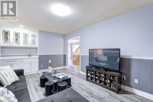 1042 Wetherby Lane, Mississauga, ON 