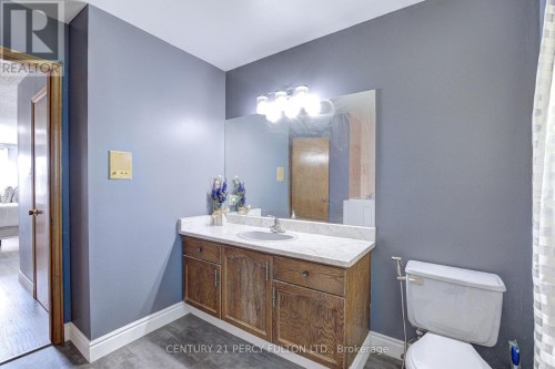 1042 Wetherby Lane, Mississauga, ON 