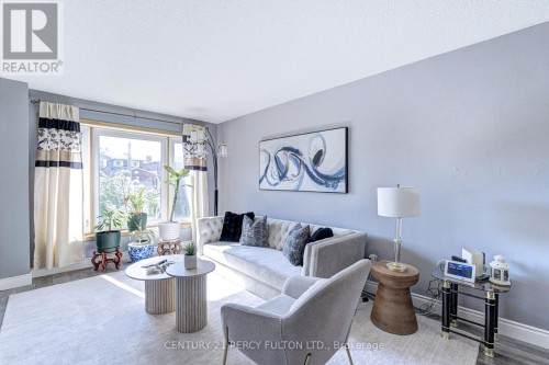 1042 Wetherby Lane, Mississauga, ON 