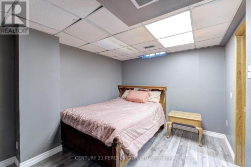 1042 Wetherby Lane, Mississauga, ON 