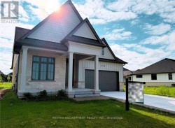 15 OAKLEY DRIVE  Niagara-On-The-Lake, ON L0S 1J0