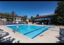 438 122 Qual Ridge Road  Winnipeg, MB R2Y 2E9